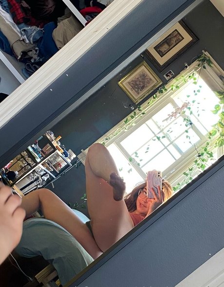 Alasti lekkinud OnlyFans-i pilt Ucanthandlemia