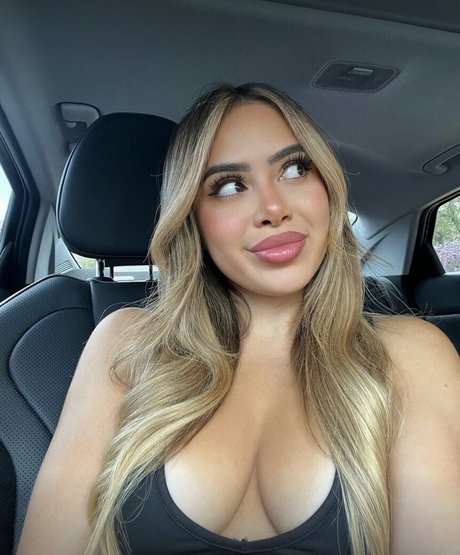 Nacktes geleaktes OnlyFans-Foto von Laylavega