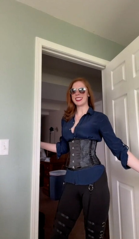 Naakte gelekte OnlyFans-foto van Seayalater