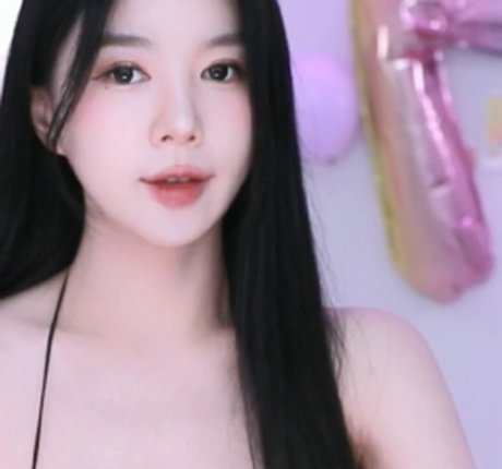 Vnfmadl2892 OnlyFansリークヌード写真