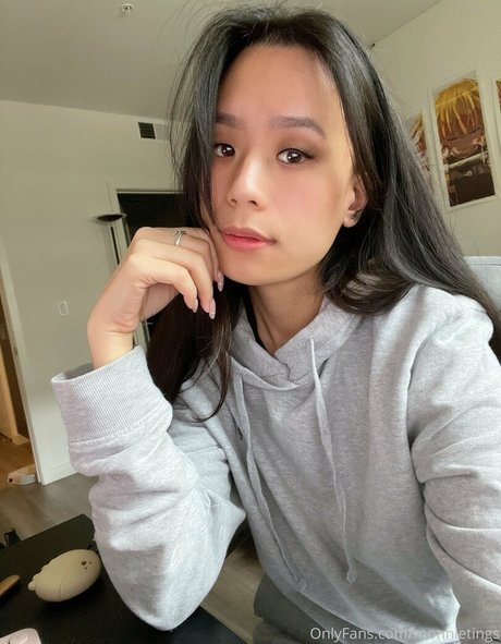 Naken lekkede OnlyFans-bilde av Monnietings