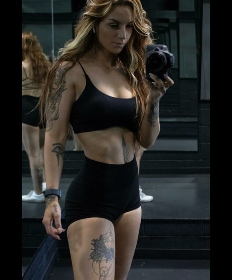 Natasha Gillem OnlyFansリークヌード写真