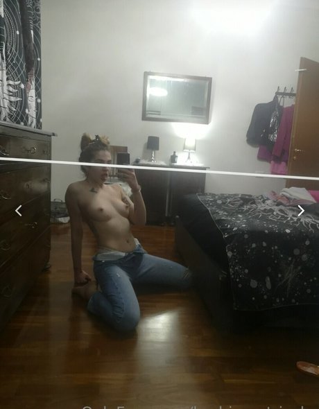 Foto di nudo di fuga di OnlyFans di Maelitavs