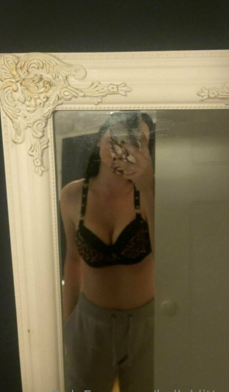 Kellyklitta OnlyFans泄露裸照