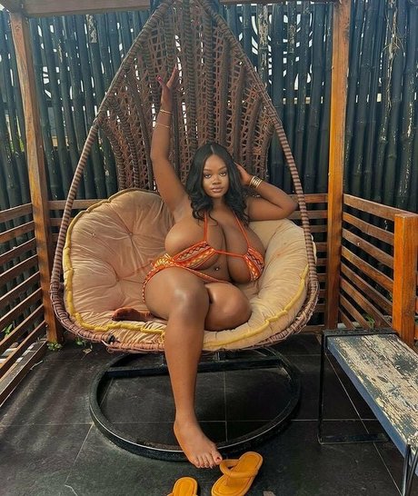 Nahá fotka uniklých OnlyFans od Chanel La Croix