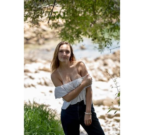 Letts React naked leaks OnlyFans pic