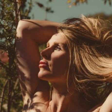 Alasti lekkinud OnlyFans-i pilt Canadian Kylie