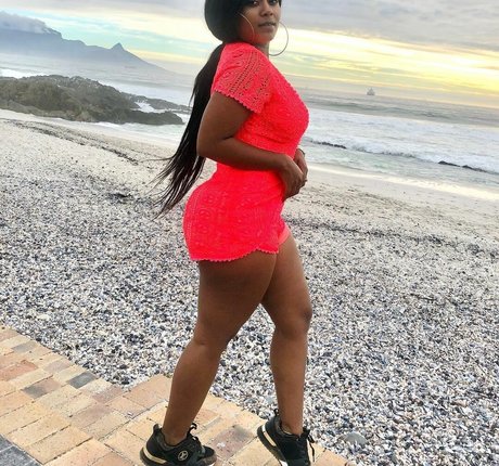 Nahá fotka uniklých OnlyFans od Bella Batista