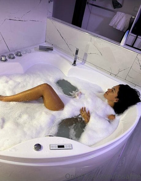 Naakte gelekte OnlyFans-foto van Merith Aranda