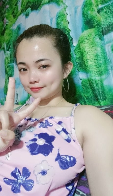 Nahá fotka uniklých OnlyFans od Cyrax Aguilar