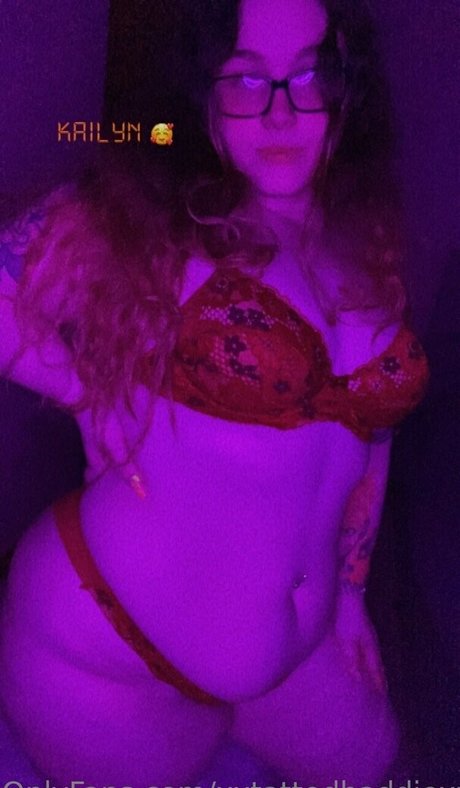 Nacktes geleaktes OnlyFans-Foto von Xxtattedbaddiexx