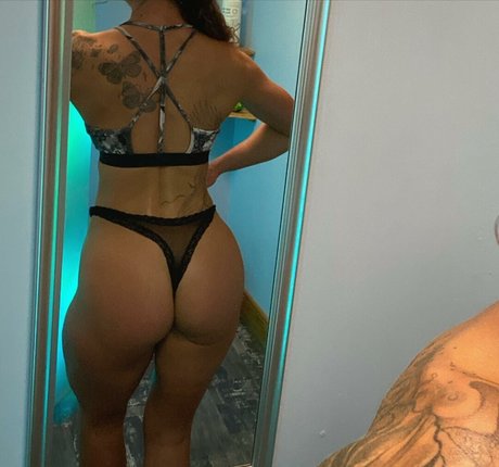 Foto desnuda filtrada de OnlyFans de Messydora
