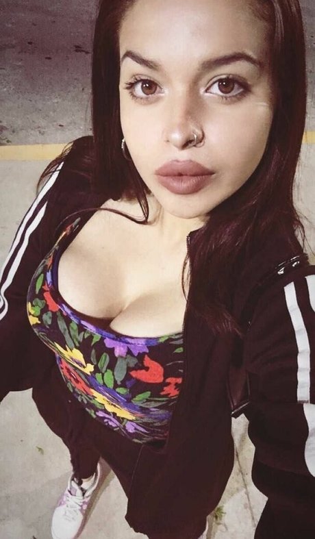 Photo nue de fuite OnlyFans de Nosoyluksi