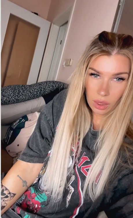 Naken lekkede OnlyFans-bilde av Thais Exclusive
