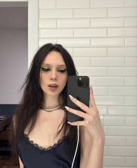 Becarol OnlyFansリークヌード写真