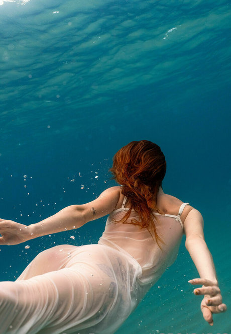 Nahá fotka uniklých OnlyFans od Ivyeros