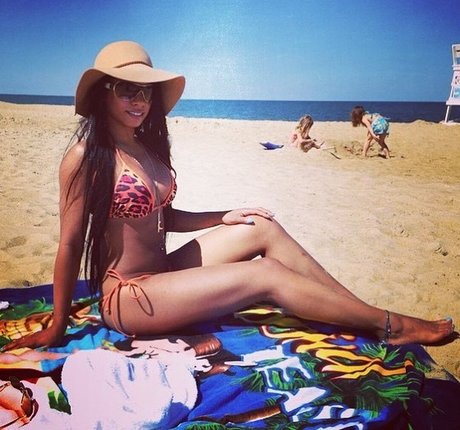 Обнаженная фотография утечки OnlyFans от Renee Michelle