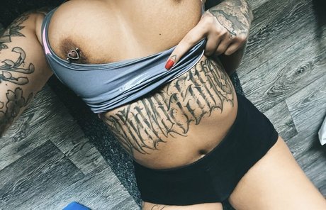 Nahá fotka uniklých OnlyFans od Mia Sayuri