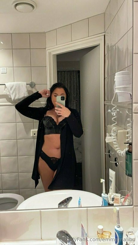 Naken lekkede OnlyFans-bilde av Emmamalibu