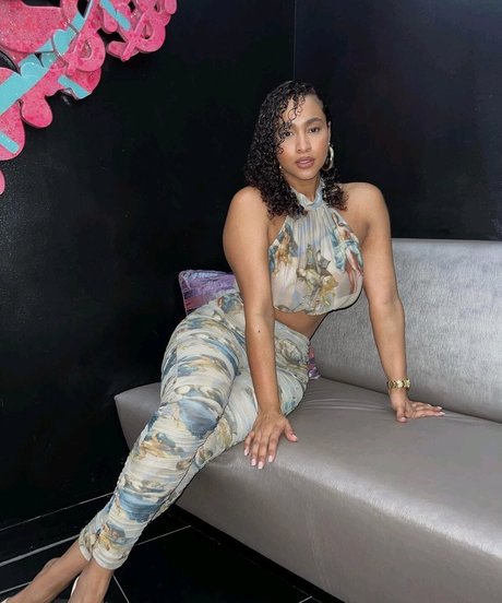 Photo nue de fuite OnlyFans de Pinkbesos