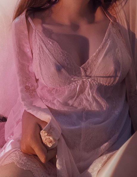 Ayakamoe2910 OnlyFansリークヌード写真