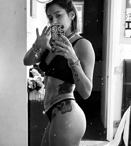 Обнаженная фотография утечки OnlyFans от Onnavee