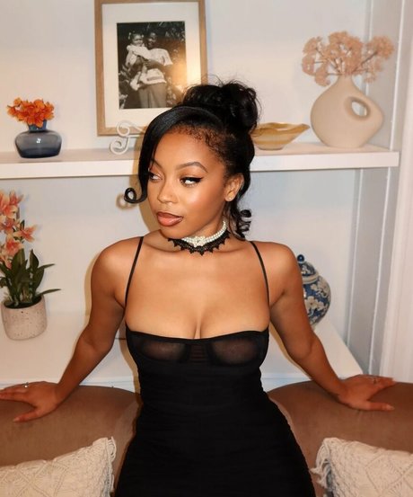 Обнаженная фотография утечки OnlyFans от Cleopatra Lee