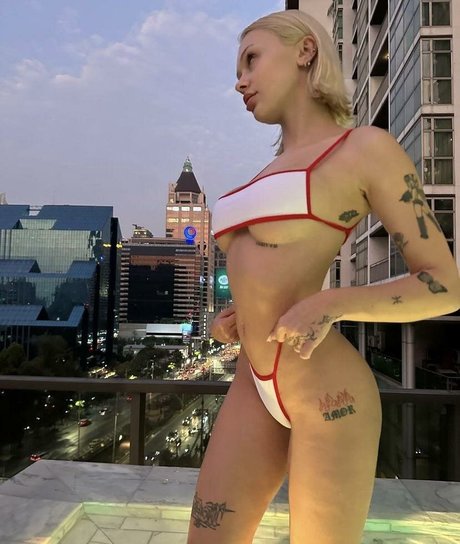 Photo nue de fuite OnlyFans de Lila Janowska