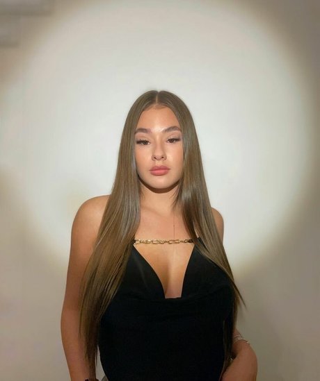 Foto di nudo di fuga di OnlyFans di Sydney Etherington