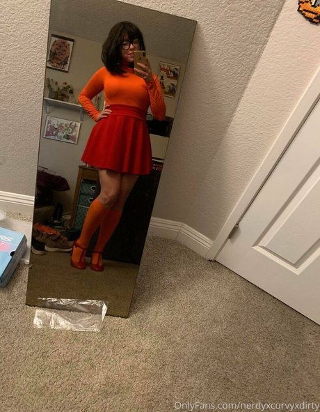 Nahá fotka uniklých OnlyFans od Nerdyxcurvyxdirty