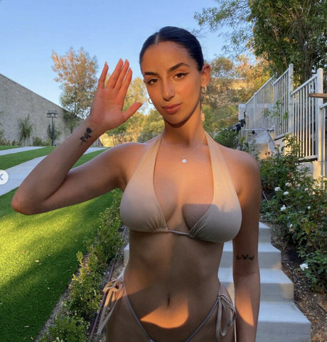 Naken lekkede OnlyFans-bilde av Bar Mansuri