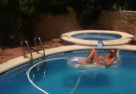 Anya Holberton naked leaks OnlyFans pic