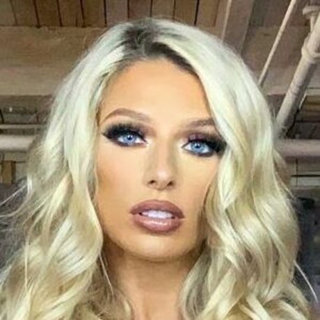 Nahá fotka uniklých OnlyFans od Brianna Lee