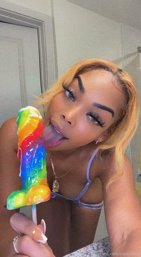 Nahá fotka uniklých OnlyFans od Nastyasiaa