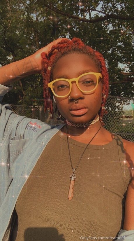 Foto di nudo di fuga di OnlyFans di Dreamofdevyn