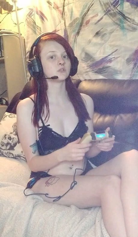 Foto di nudo di fuga di OnlyFans di Benzbabe