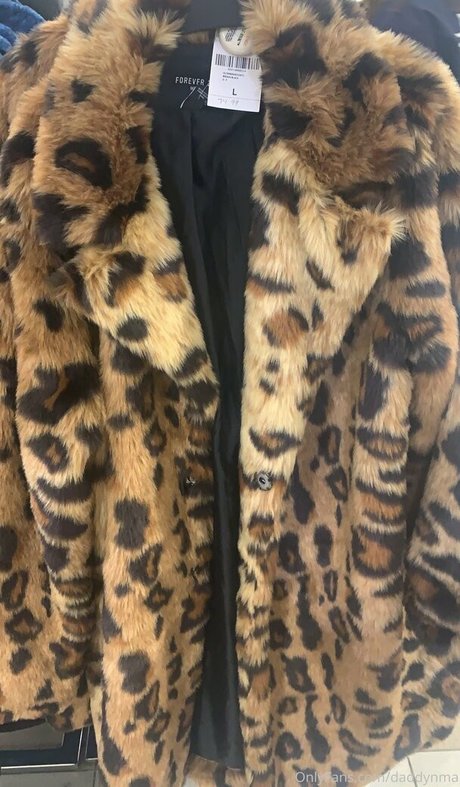 Naakte gelekte OnlyFans-foto van Lezblueprnt