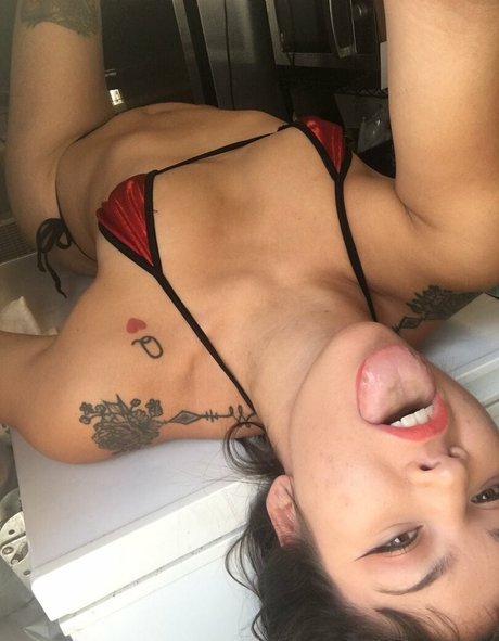 Nahá fotka uniklých OnlyFans od Raevyn Rose