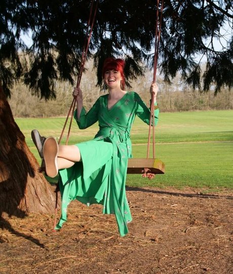 Naken lekkede OnlyFans-bilde av Izzie Balmer