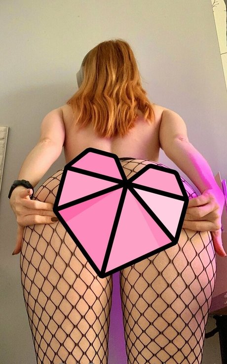 Naakte gelekte OnlyFans-foto van Skyxtreats