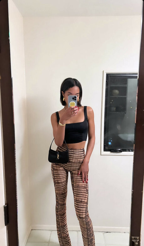 Naken lekkede OnlyFans-bilde av Laura Harrier