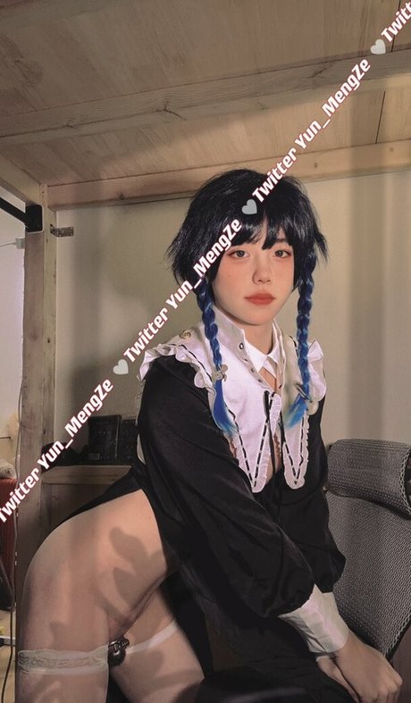 Naakte gelekte OnlyFans-foto van Yunmengze