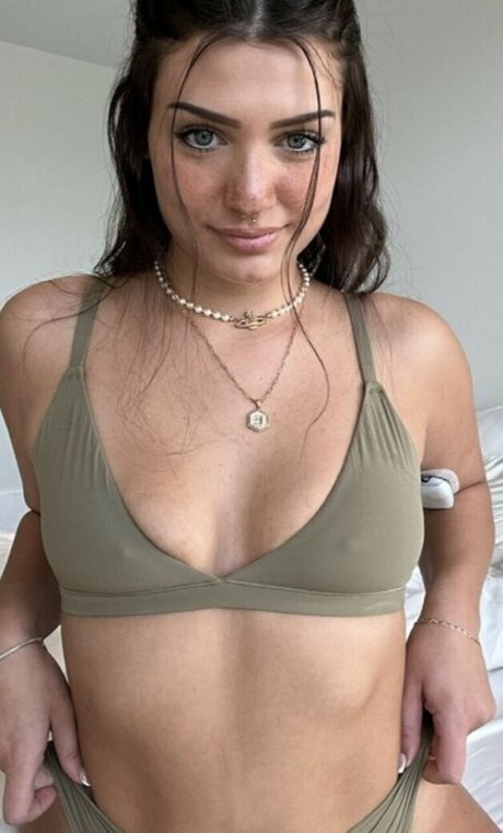 Faye Danyluk naked leaks OnlyFans pic