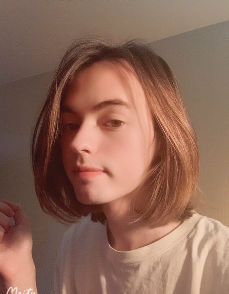 Naakte gelekte OnlyFans-foto van Dilanmoritz