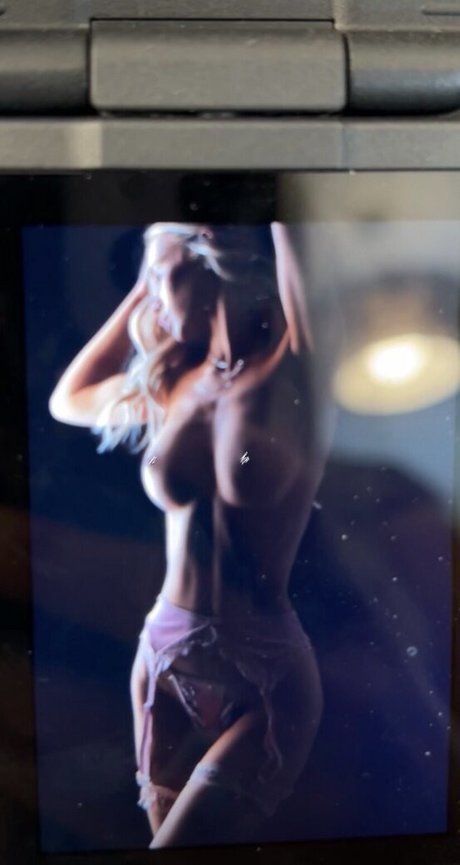 Foto di nudo di fuga di OnlyFans di Mountainlovinlady