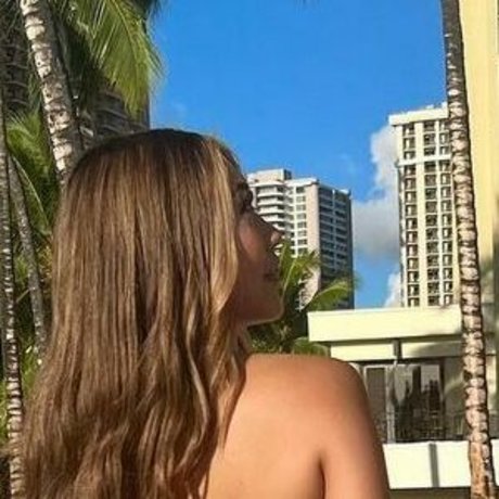 Naken läckt OnlyFans-bild av Chlomaegan