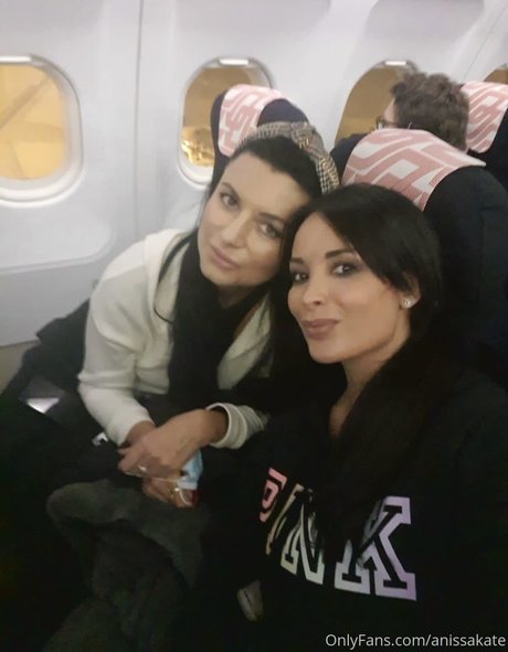 Anissakate naked leaks OnlyFans pic