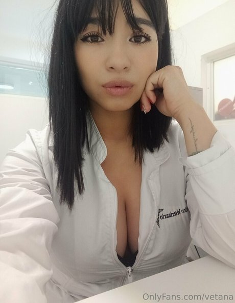 Naakte gelekte OnlyFans-foto van Vetana