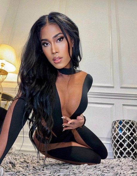 Nahá fotka uniklých OnlyFans od Kiraasiats