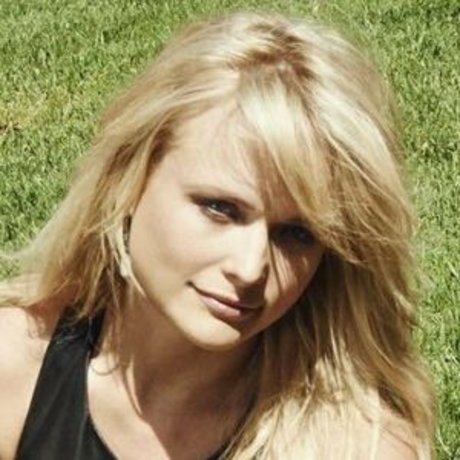 Naakte gelekte OnlyFans-foto van Miranda Lambert